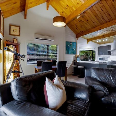 Kereru Cottage, Cosy Log Cabin, Serene Lake & Mountain Views Queenstown Exterior foto